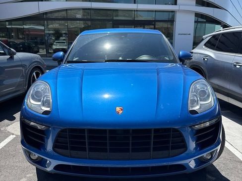 Certified 2017 Porsche Macan AWD/4WD image 2