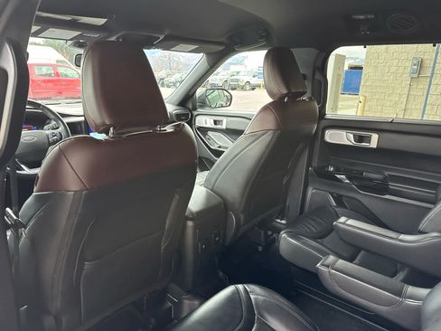 Used 2022 Ford Explorer Platinum w/ Equipment Group 601A image 26