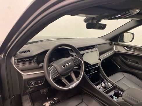 New 2026 Jeep Grand Cherokee Limited w/ Limited Altitude Package AWD/4WD image 8