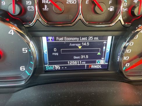 Used 2017 GMC Yukon XL SLE w/ SLE Value Package image 10