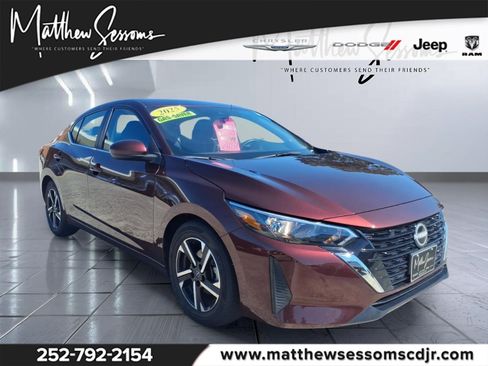 Used 2025 Nissan Sentra SV FWD image 1