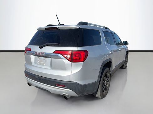 Used 2017 GMC Acadia SLT image 9