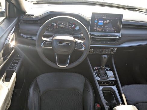 Used 2024 Jeep Compass Trailhawk image 28