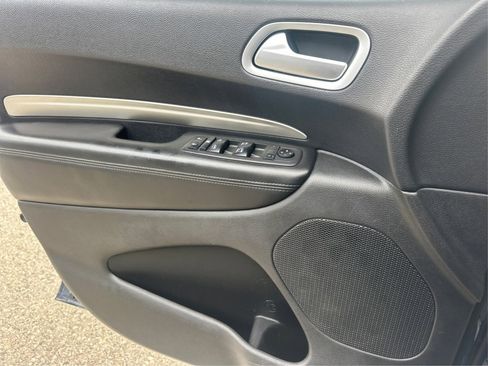 Used 2020 Dodge Durango SXT image 28