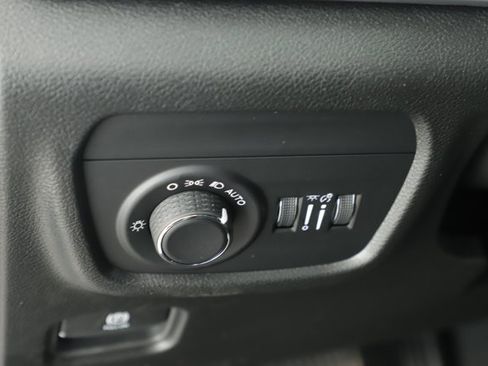 New 2025 Jeep Grand Cherokee Laredo w/ Luxury Tech Group I image 11