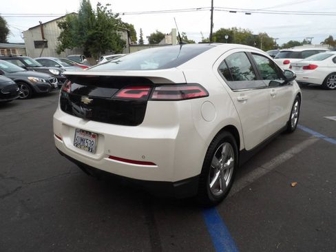 Used 2012 Chevrolet Volt Premium w/ Premium Trim Package FWD image 3