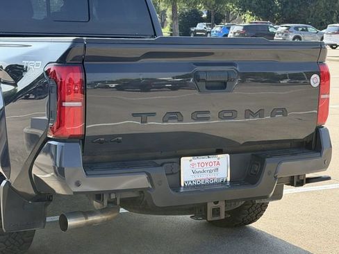 Certified 2025 Toyota Tacoma TRD Sport w/ TRD Sport Upgrade Package AWD/4WD image 6
