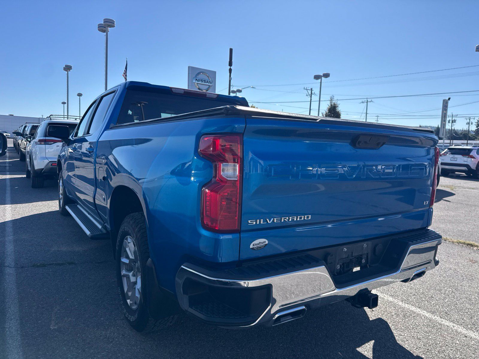Used 2023 Chevrolet Silverado 1500 LT w/ Z71 Off-Road Package AWD/4WD image 8