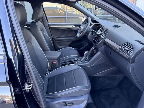 Used 2023 Volkswagen Tiguan SEL R-Line image 13