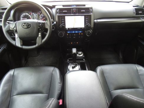 Used 2022 Toyota 4Runner Limited AWD/4WD image 31