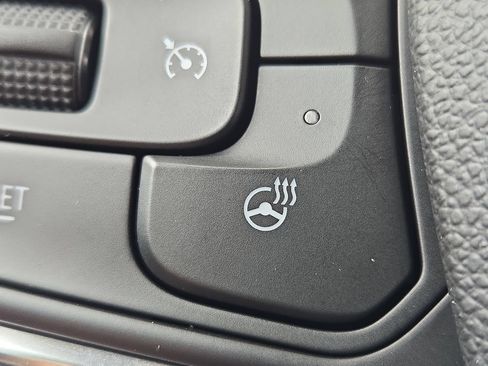 Used 2023 Buick Envision Essence FWD image 30
