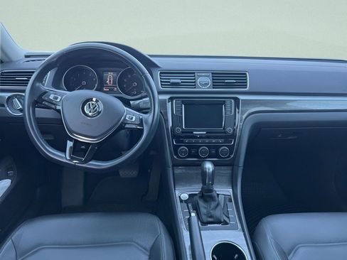 Used 2017 Volkswagen Passat 1.8T SE image 17