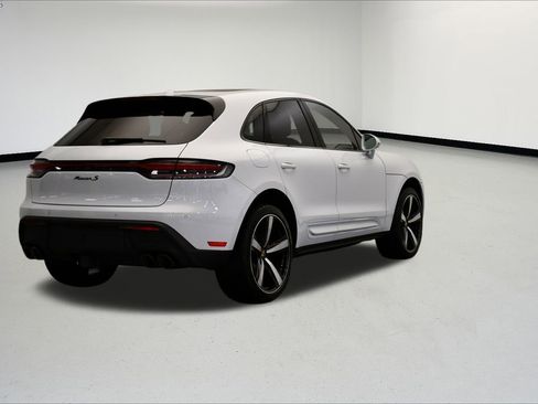 Used 2024 Porsche Macan S image 7