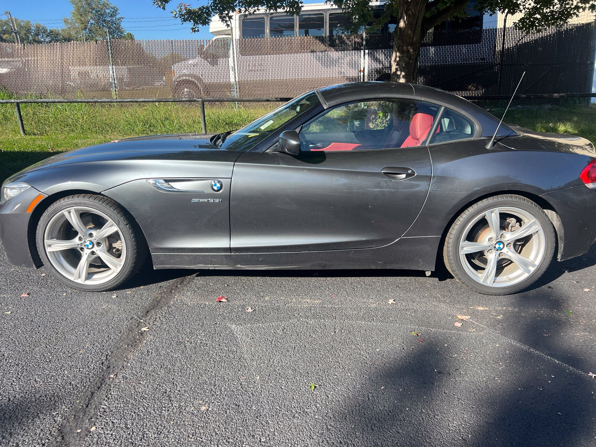 Used 2015 BMW Z4 sDrive35i RWD image 9
