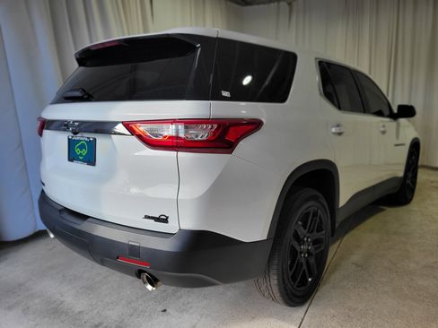 Certified 2020 Chevrolet Traverse LS w/ LPO, Blackout Package image 5