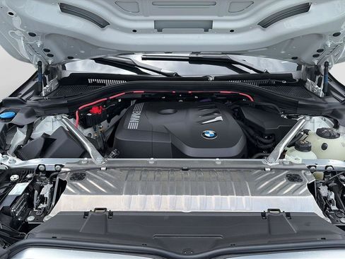 Certified 2025 BMW X3 xDrive30i w/ Premium Package AWD/4WD image 19