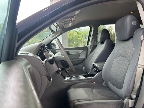 Used 2016 Chevrolet Traverse LS image 8