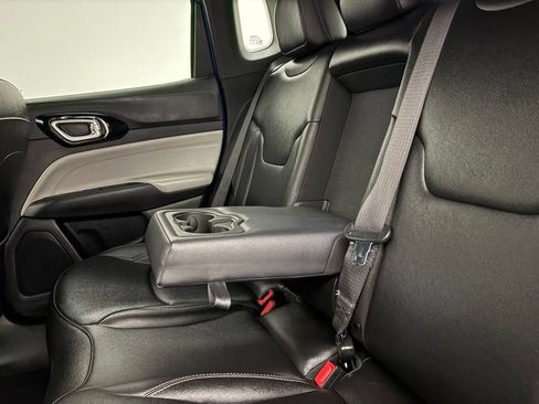 Used 2025 Jeep Compass Limited AWD/4WD image 34
