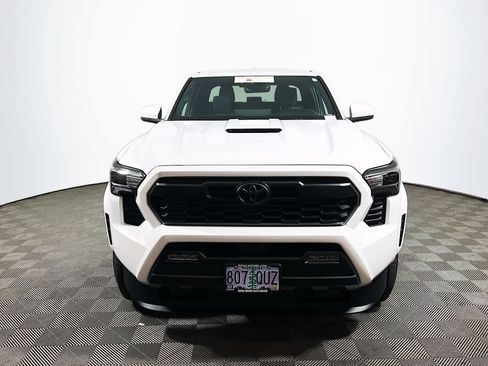 Certified 2025 Toyota Tacoma TRD Sport AWD/4WD image 2
