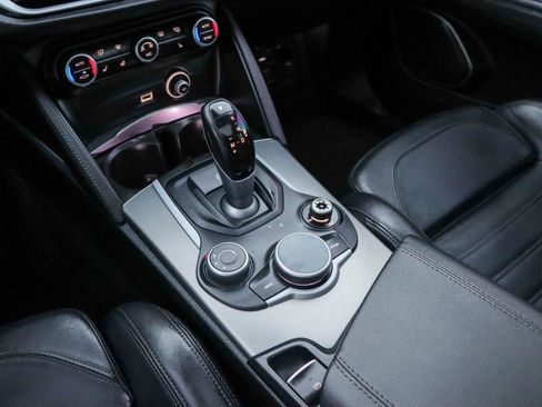 Used 2018 Alfa Romeo Stelvio Ti Sport image 42