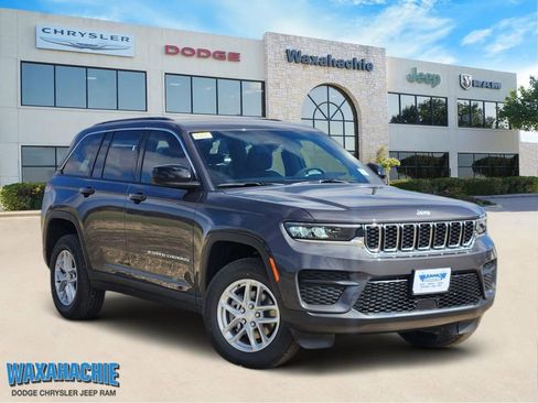 New 2026 Jeep Grand Cherokee Laredo image 1