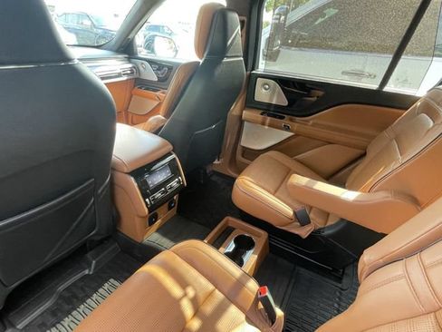 Used 2023 Lincoln Aviator Black Label w/ Class IV Trailer Tow Package AWD/4WD image 17