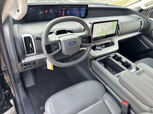 New 2026 Ford Expedition Active image 21