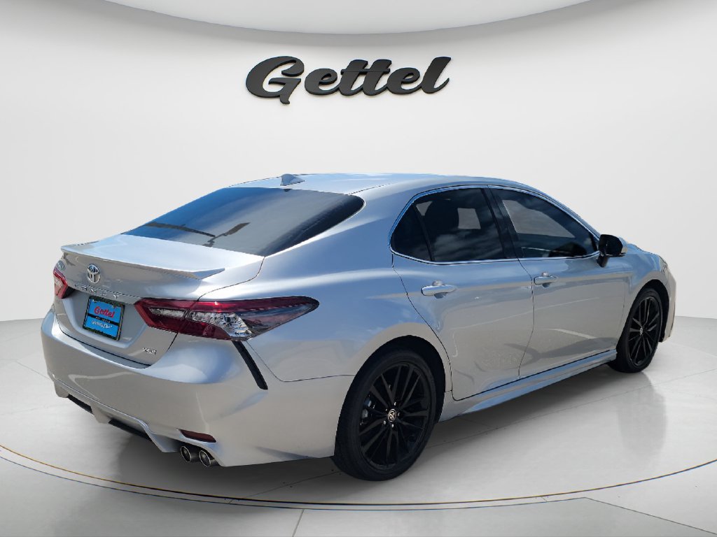 Used 2023 Toyota Camry XSE FWD image 5
