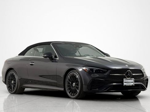 Used 2026 Mercedes-Benz CLE 300 4MATIC Cabriolet image 9
