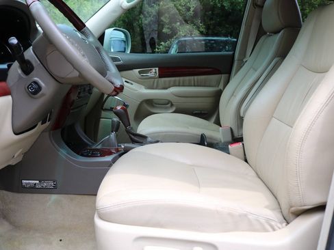 Used 2008 Lexus GX 470 AWD/4WD image 3