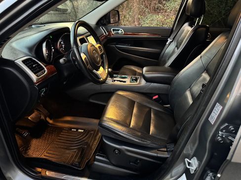 Used 2012 Jeep Grand Cherokee Limited image 19