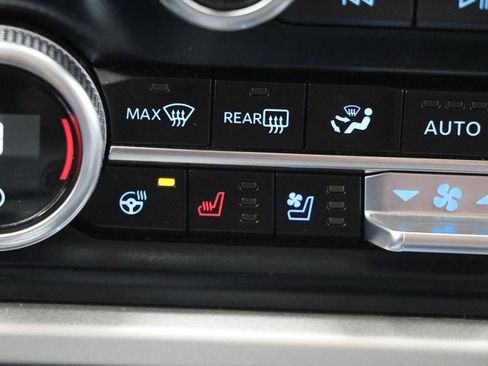 Used 2024 Ford Expedition Max XLT image 25