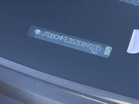 Used 2025 Toyota Corolla SE image 26