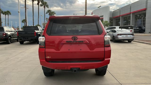 Used 2018 Toyota 4Runner SR5 AWD/4WD image 23