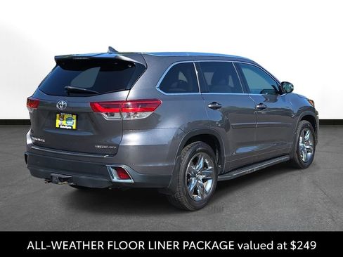 Used 2018 Toyota Highlander Limited Platinum AWD/4WD image 6