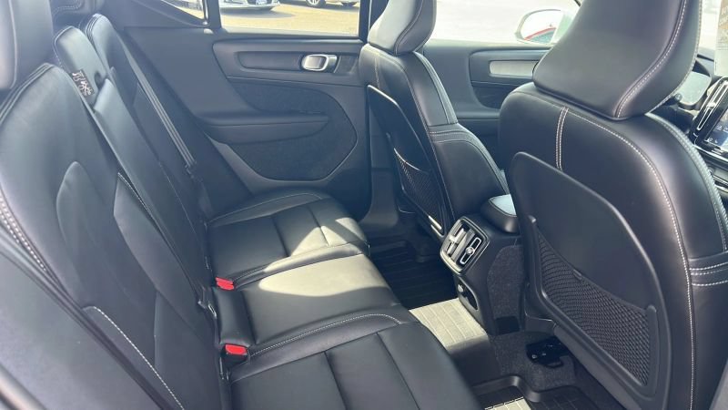 Used 2019 Volvo XC40 T5 Inscription AWD/4WD image 7