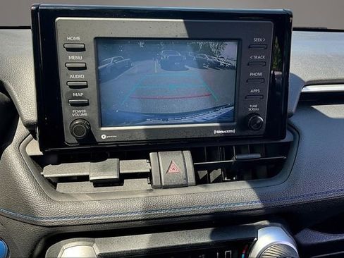 Used 2022 Toyota RAV4 SE w/ Convenience Package AWD/4WD image 13