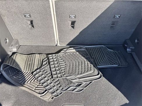 Used 2022 Buick Encore GX Essence w/ Advanced Technology Package image 12