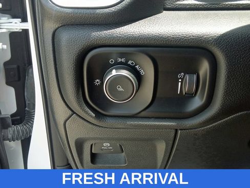 Used 2024 RAM 1500 Laramie RWD image 30