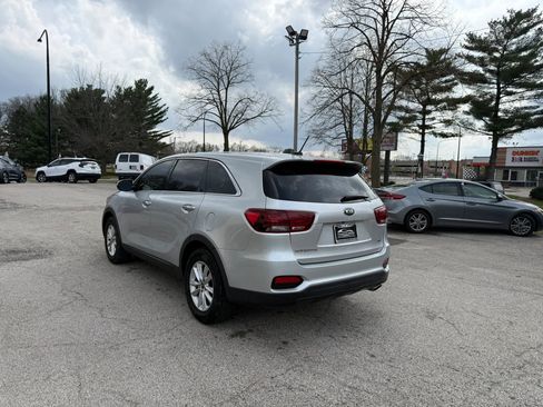 Used 2019 Kia Sorento L image 5
