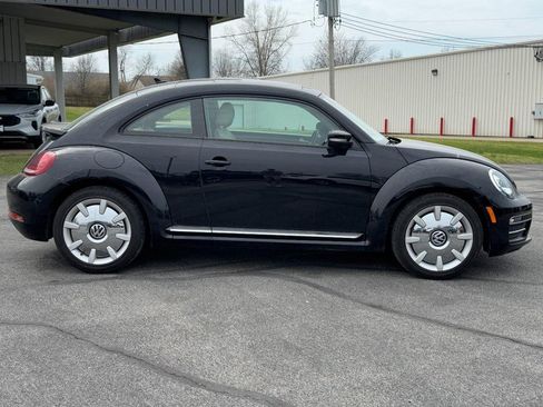 Used 2017 Volkswagen Beetle 1.8T image 2