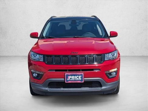 Used 2018 Jeep Compass Latitude w/ Popular Equipment Group FWD image 2