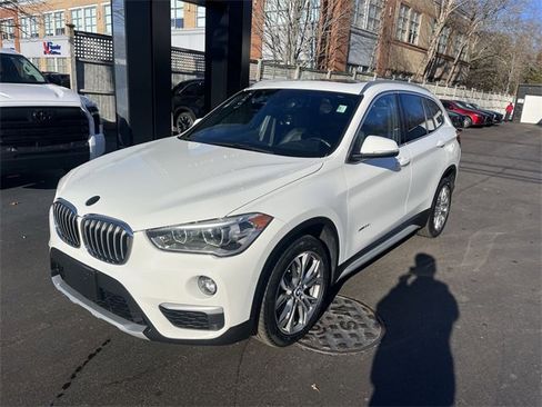 Used 2017 BMW X1 xDrive28i image 1
