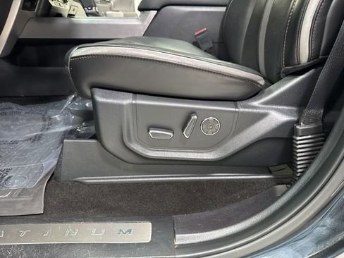 Used 2019 Ford F150 Platinum w/ Equipment Group 701A Luxury AWD/4WD image 8