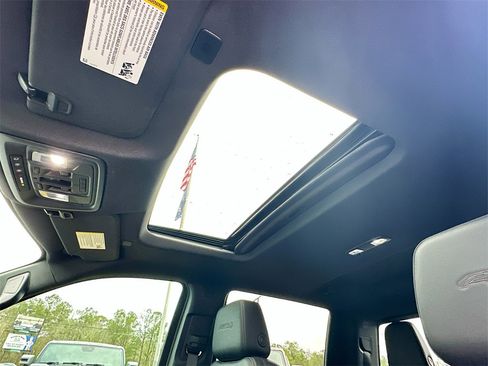 Used 2025 GMC Sierra 1500 AT4 w/ AT4 Premium Package image 11