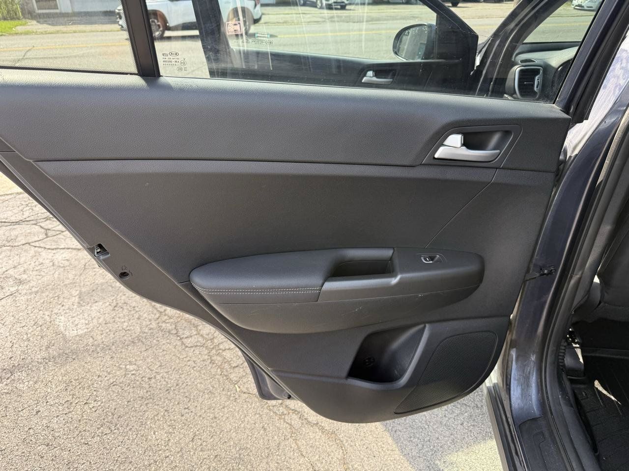 Used 2019 Kia Sportage LX FWD image 32