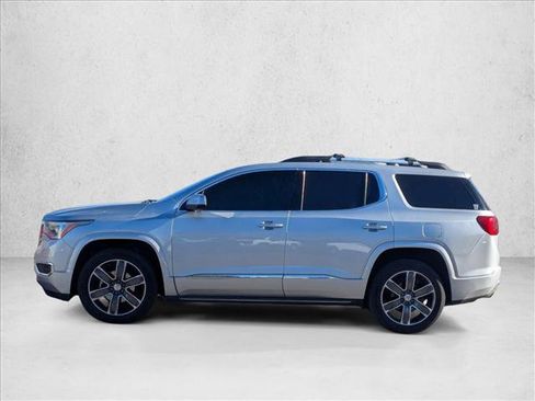 Used 2017 GMC Acadia Denali image 8