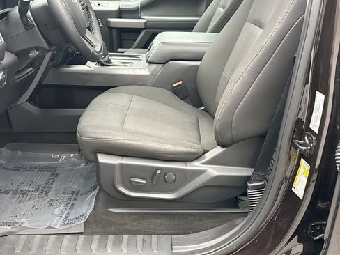 Used 2019 Ford F150 XLT w/ Equipment Group 302A Luxury AWD/4WD image 11
