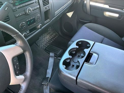 Used 2010 GMC Sierra 1500 SLE w/ Power Pack Plus RWD image 17