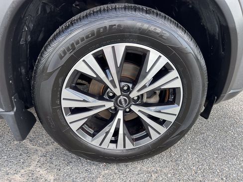 Used 2023 Nissan Rogue SV AWD/4WD image 9